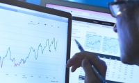 美股三大指数集体高开 英伟达跌近4%